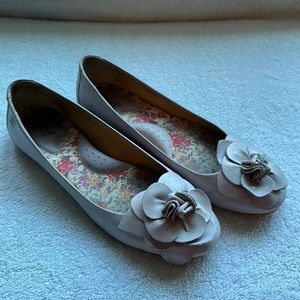 Lavender Leather Born Flats, Size US9.5